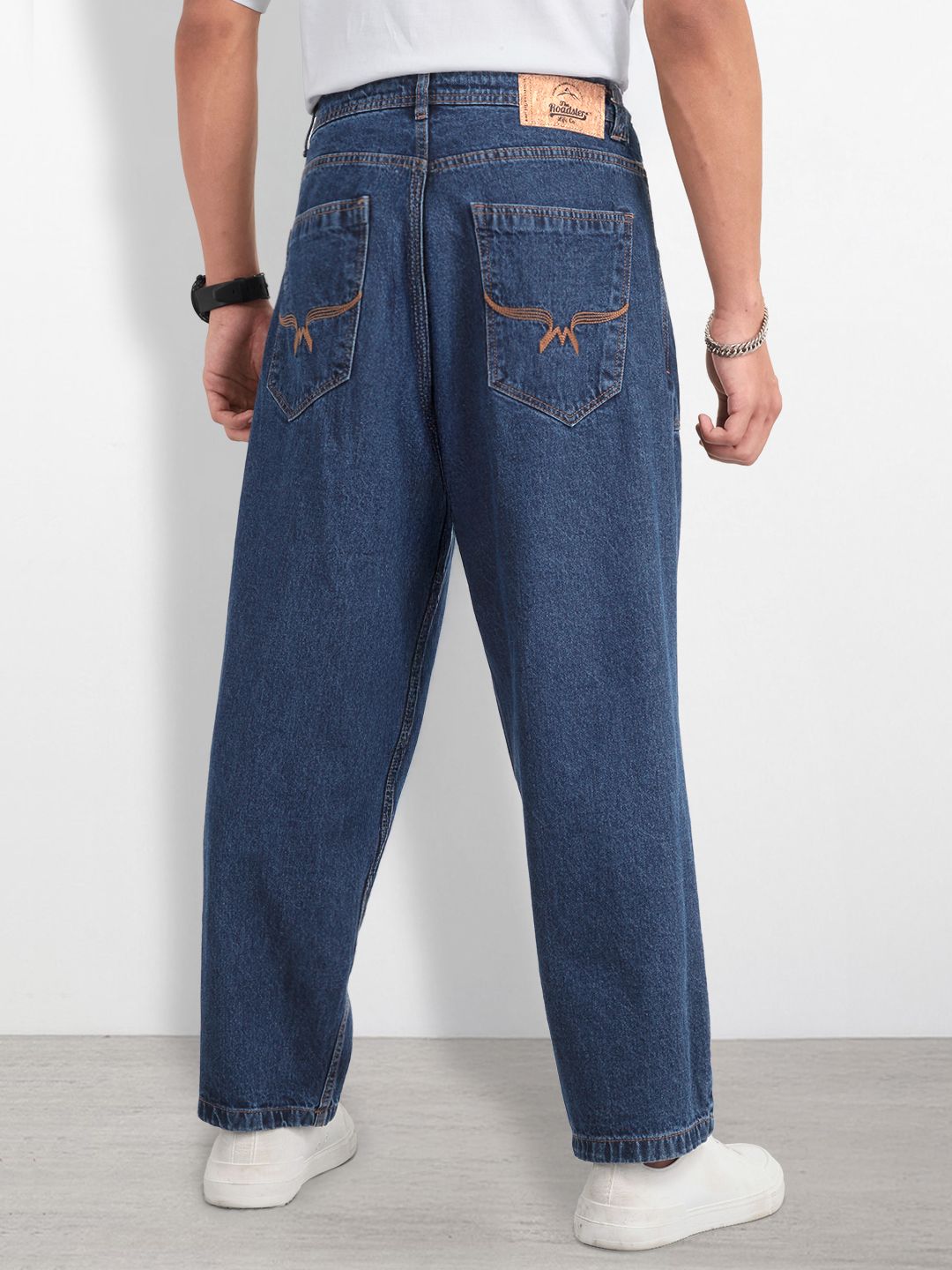 The Life Co. Men Skater Fit Mid-Rise Light Fade Pure Cotton Jeans - Image 3